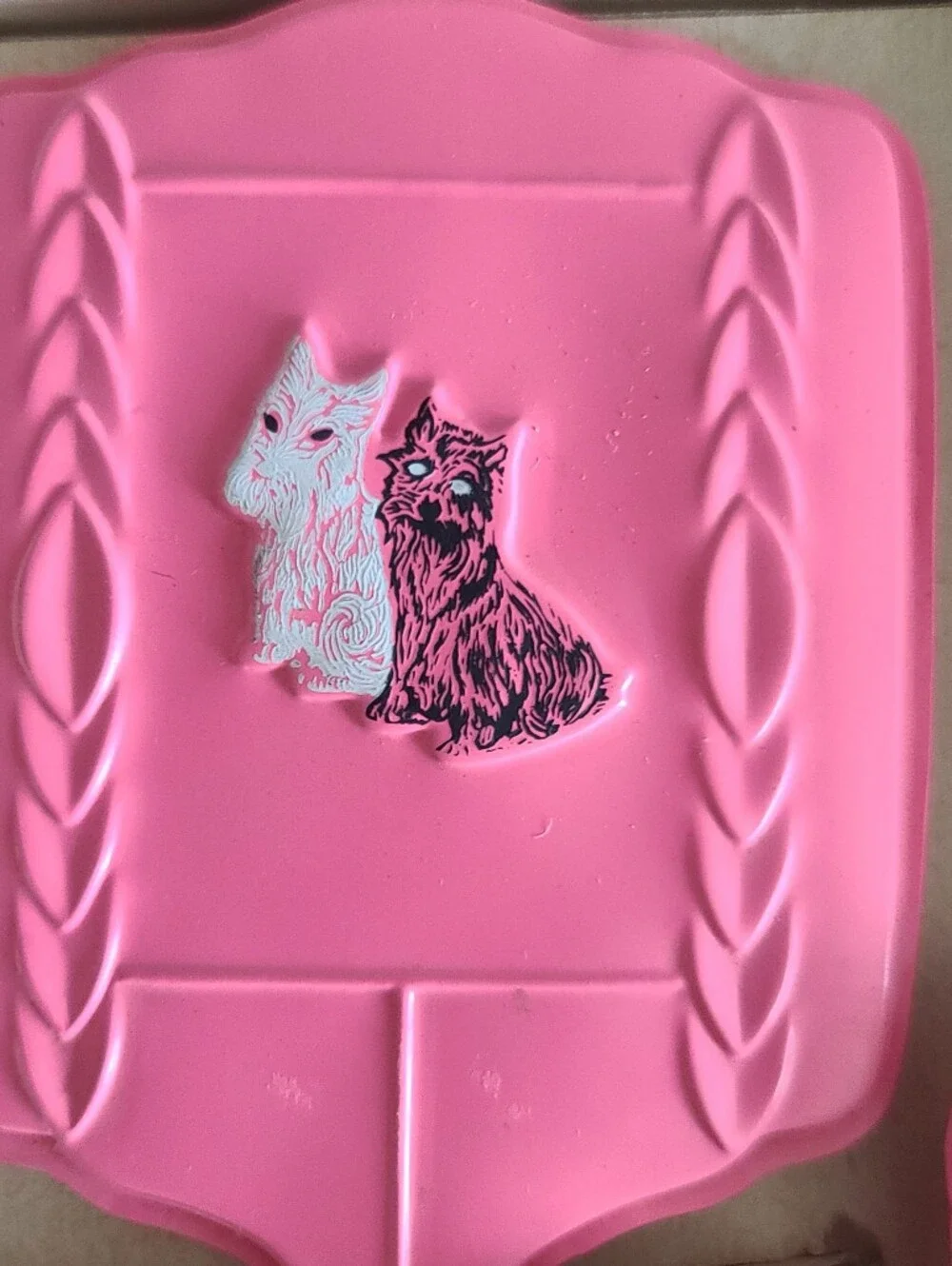 Vtg 1950s-1960s Child’s Pink Vanity Set Mirror Brush Comb Dogs Original Box